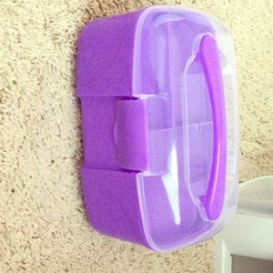 Two story make-up kit